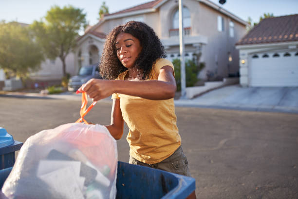 Best Yard Cleanup Services  in Cave City, AR